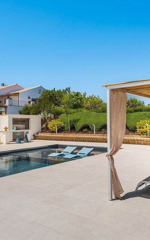 Pigna Blue: Building Exterior, Outdoor, Pool