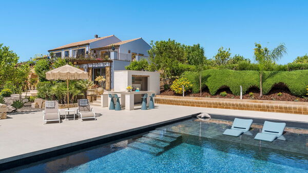 Pigna Blue: Building Exterior, Outdoor, Pool