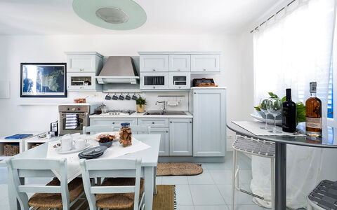 Accommodation Delfino: Dining Room, Kitchen, Living Room