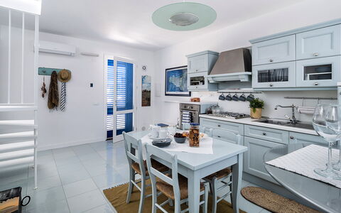 Accommodation Delfino: Dining Room, Kitchen, Living Room