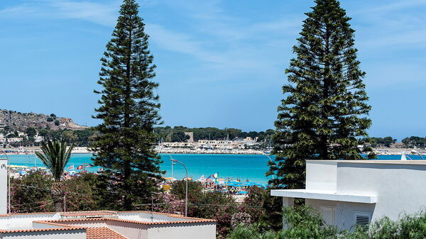 Spuma di Mare: Building Exterior, Outdoor, Scenic View, Summer