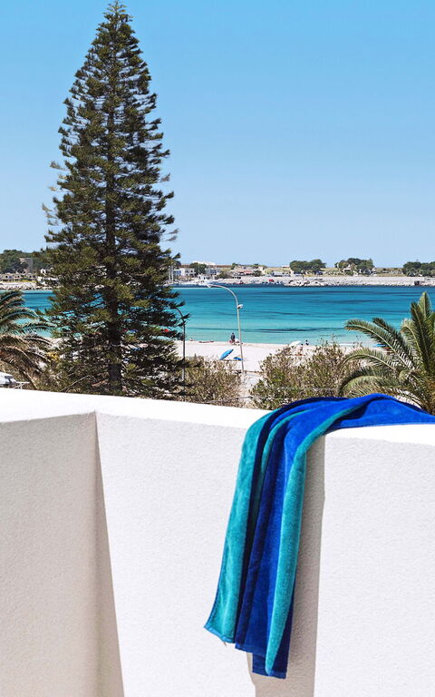 Lisca Bianca: Building Exterior, Outdoor