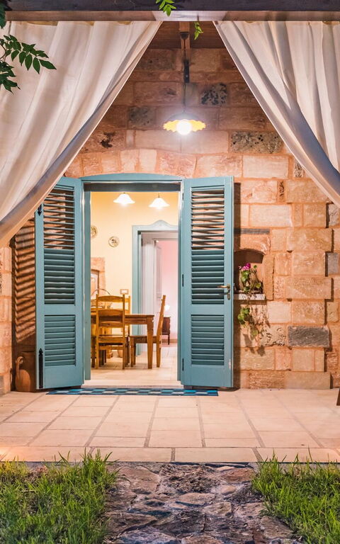 Villa Astrea: Balcony / Terrace / Patio, Building Exterior, Garden, Main Entrance