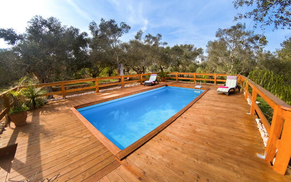 Villa Astrea: Pool, Scenic View