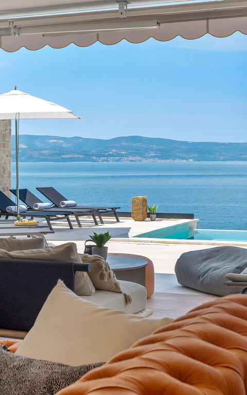 Villa Sea Breeze: Living Room