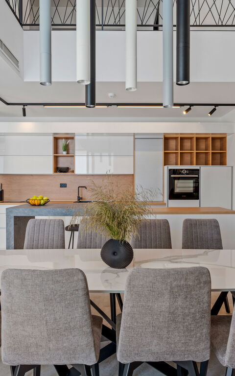 Villa Loma: Dining Room, Kitchen