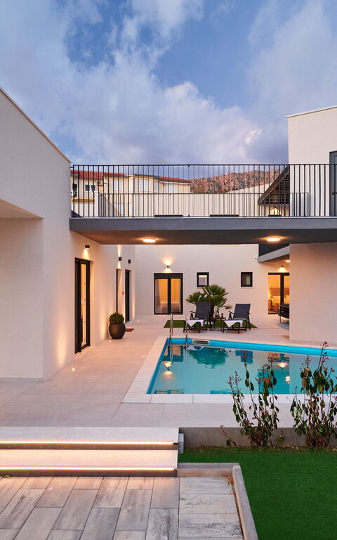 Villa Stella: Balcony / Terrace / Patio, Pool