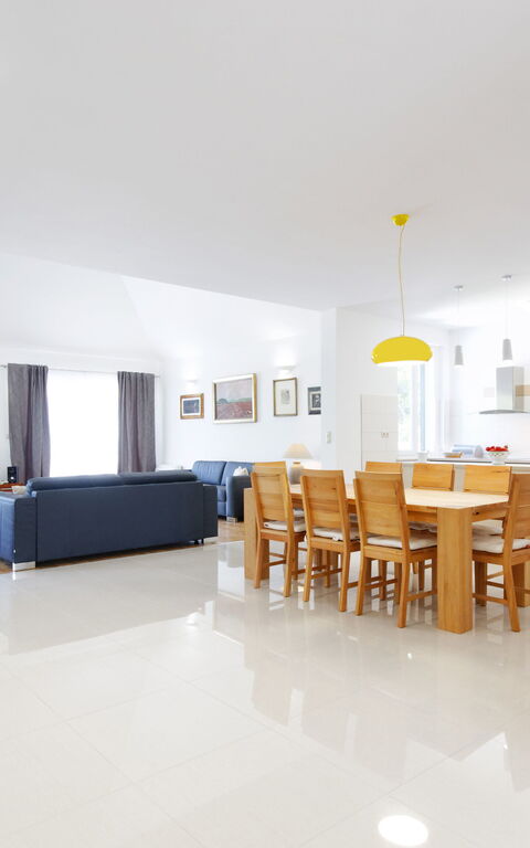 Villa Zupa: Dining Room, Kitchen, Living Room