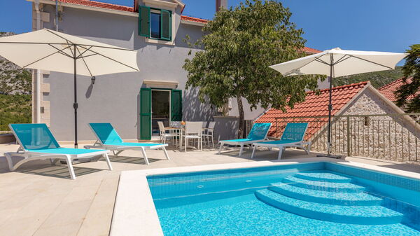 Villa Roglic: Outdoor, Pool