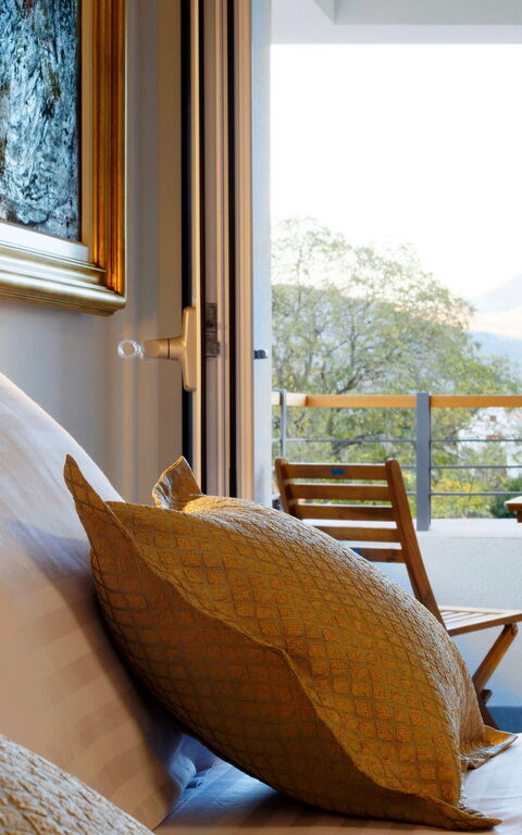 Villa Jure: Bedroom, Room Detail