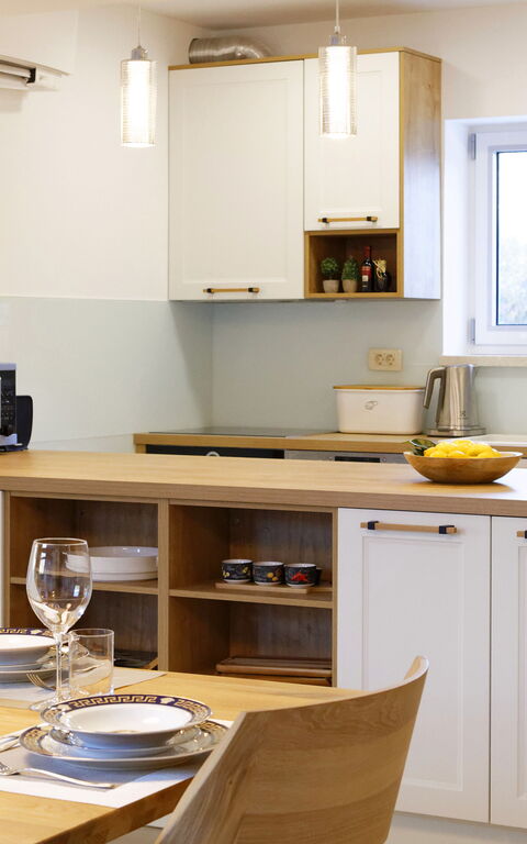 Villa Jure: Dining Room, Kitchen