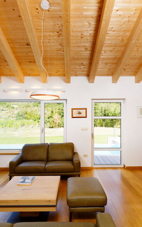 Villa Jure: Living Room, Scenic View