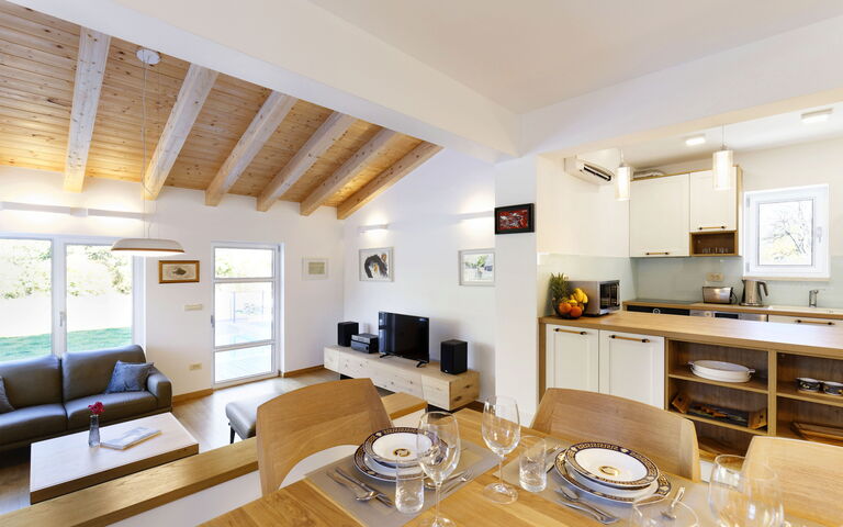 Villa Jure: Dining Room, Kitchen, Living Room