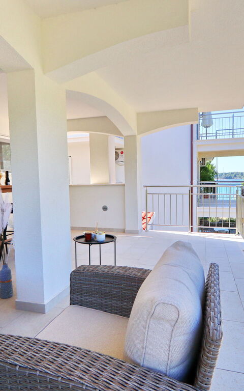 Villa Emerald: Balcony / Terrace / Patio, Building Exterior, Outdoor