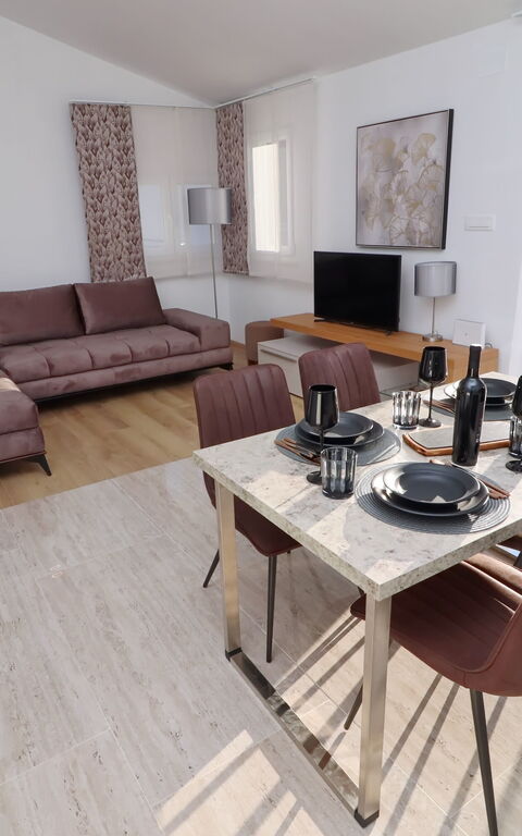 Villa Emerald: Balcony / Terrace / Patio, Dining Room, Living Room