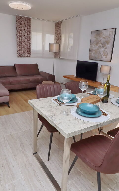 Villa Emerald: Balcony / Terrace / Patio, Dining Room, Living Room