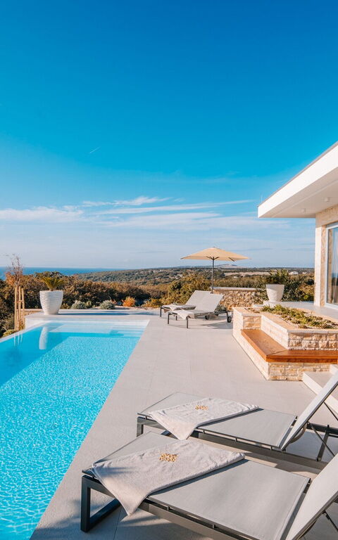 Villa Kelena: Balcony / Terrace / Patio, Building Exterior, Main Entrance, Pool, Scenic View