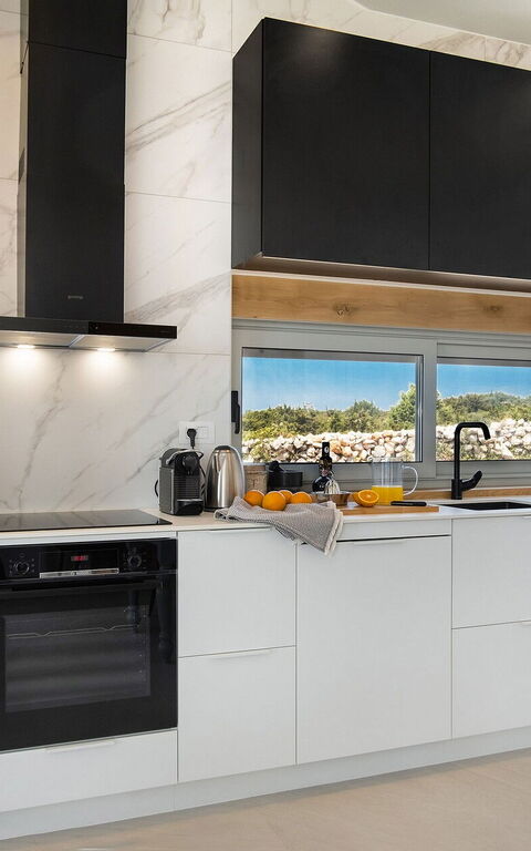 Villa Kelena: Kitchen