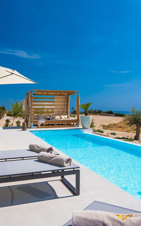 Villa Kelena: Balcony / Terrace / Patio, Outdoor, Pool, Scenic View