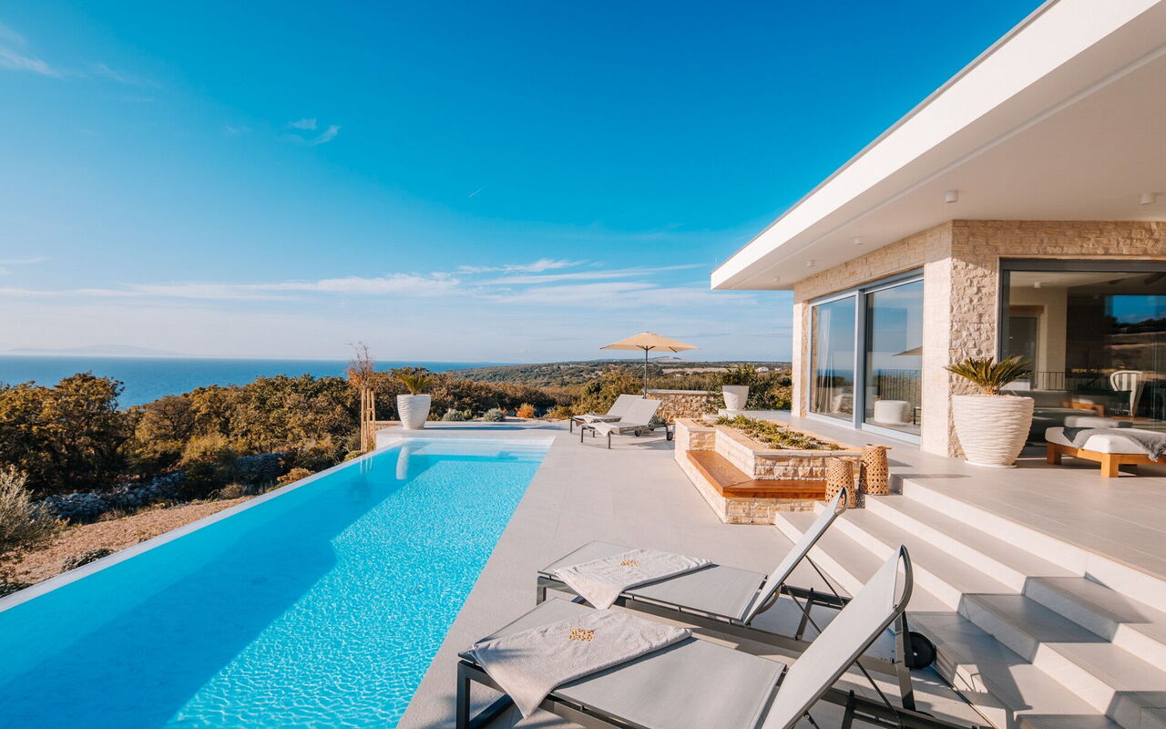 Villa Kelena: Balcony / Terrace / Patio, Building Exterior, Main Entrance, Pool, Scenic View