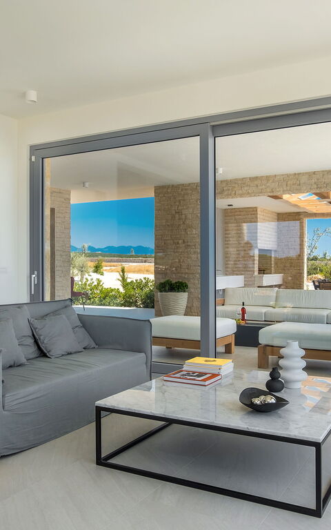 Villa Elektra: Balcony / Terrace / Patio, Living Room