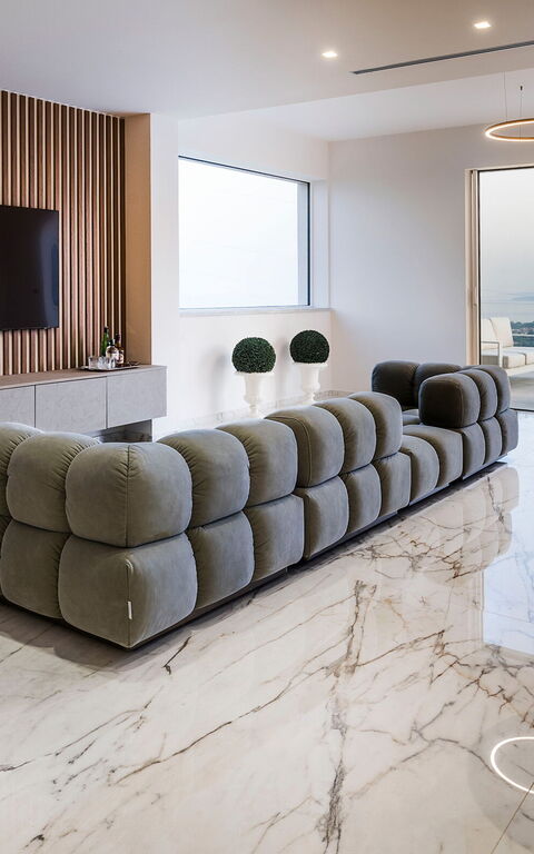 Grand Tour Villa: Living Room