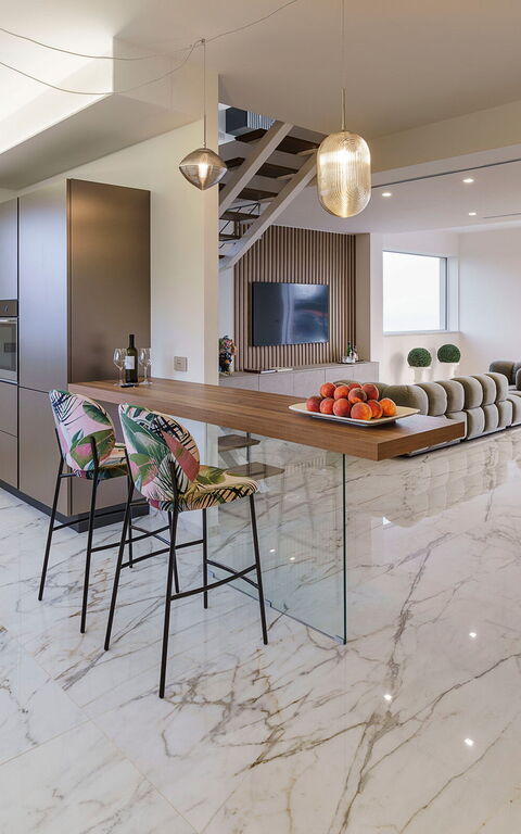 Grand Tour Villa: Living Room