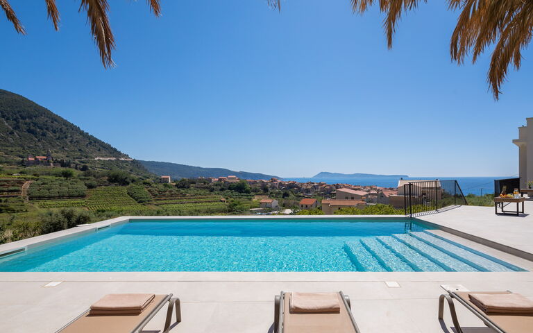 Villa Vivere: Balcony / Terrace / Patio, Pool, Scenic View