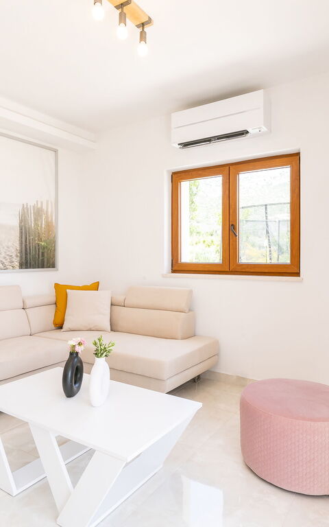 Villa Spectrum: Living Room