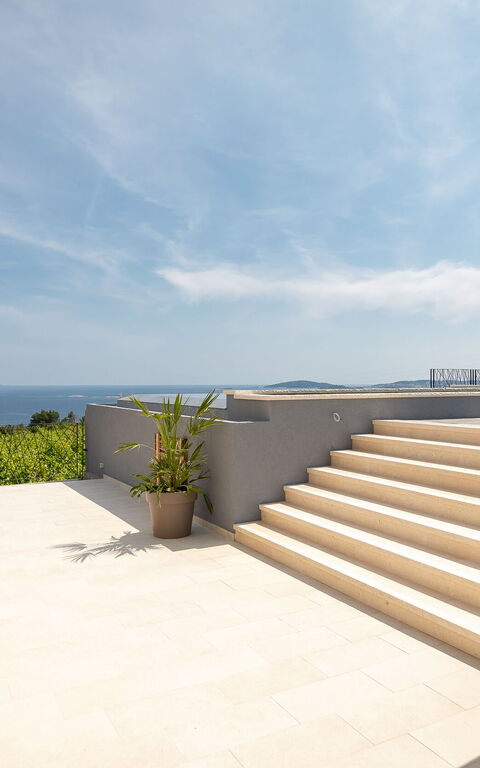 Villa Spectrum: Building Exterior