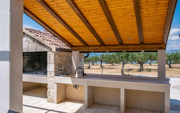 Villa Diana: Kitchen, Outdoor