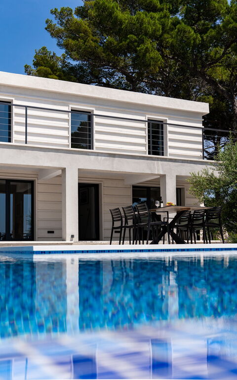 Villa Cosmic: Balcony / Terrace / Patio, Building Exterior, Pool