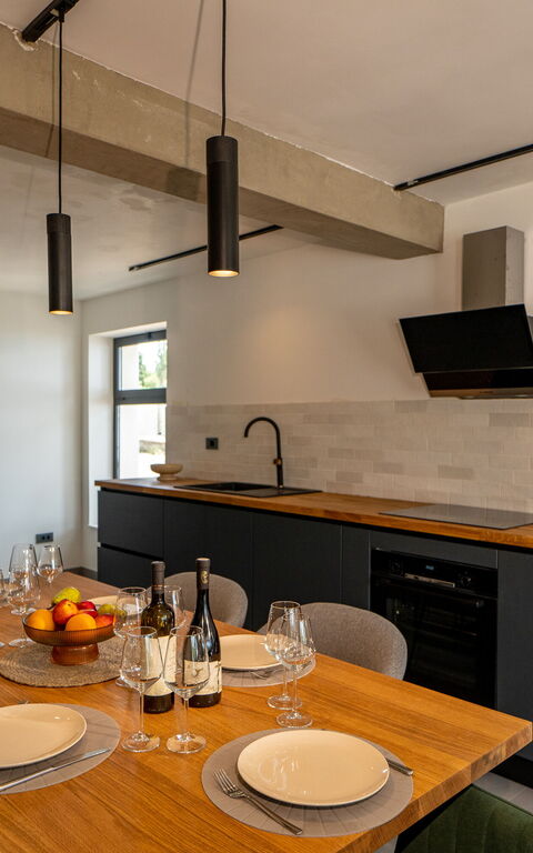 Villa Cosmic: Dining Room, Kitchen