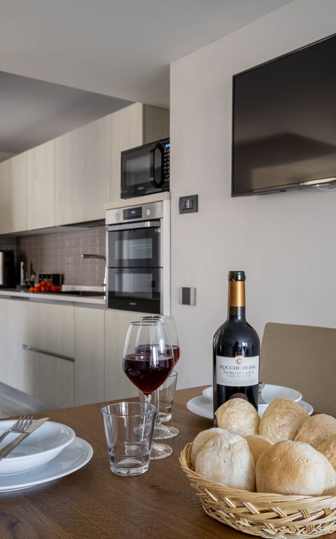 Villa Acquaviva: Dining Room, Kitchen