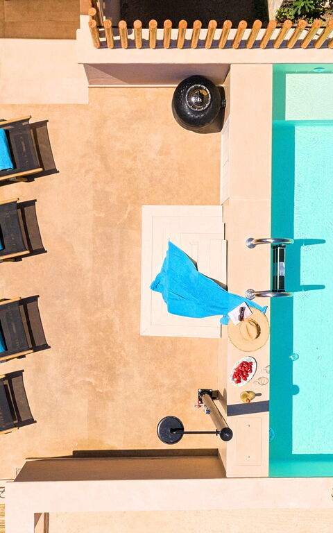 Villa Mirage: Building Exterior, Outdoor, Pool