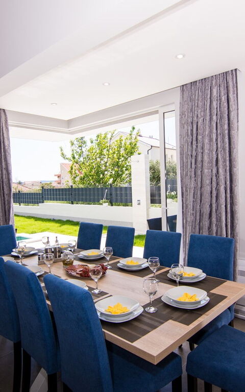 Villa Orvas 190: Dining Room