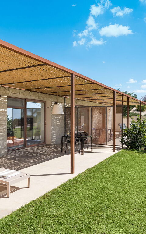 Gelso Bianco: Balcony / Terrace / Patio, Building Exterior, Garden, Outdoor