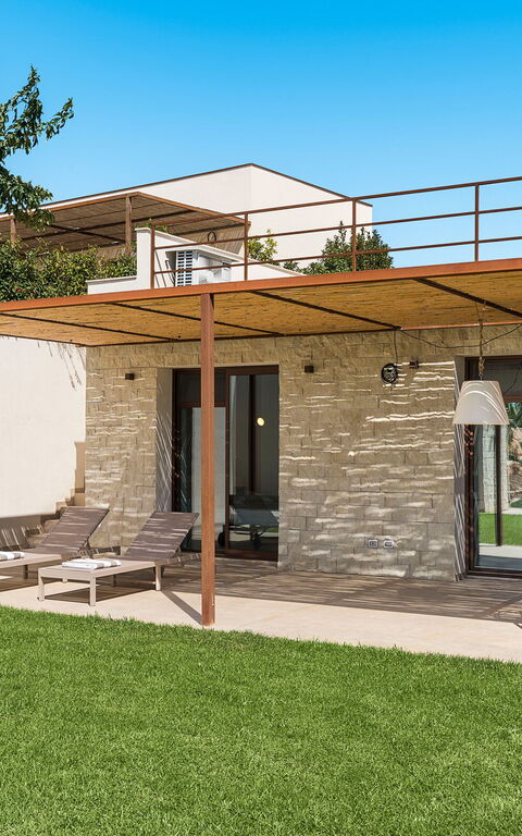 Gelso Bianco: Balcony / Terrace / Patio, Building Exterior, Garden, Outdoor