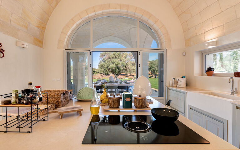 Tenuta Palù: Dining Room, Kitchen, Main Entrance