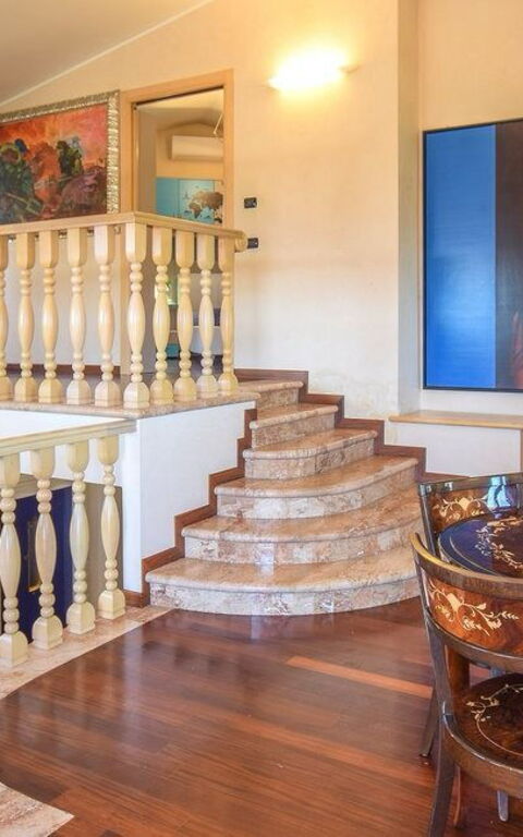 Villa Paradiso: Living Room