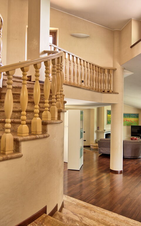 Villa Paradiso: Dining Room, Living Room