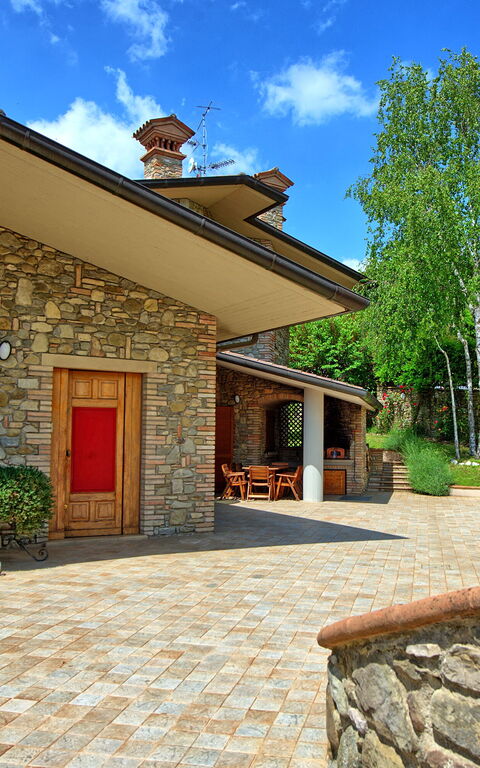 Villa Paradiso: Building Exterior, Garden