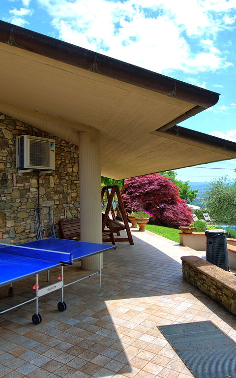 Villa Paradiso: Balcony / Terrace / Patio, Building Exterior, Garden