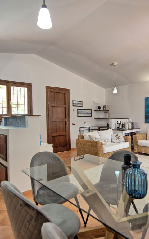 Villa Petra: Dining Room, Kitchen, Living Room