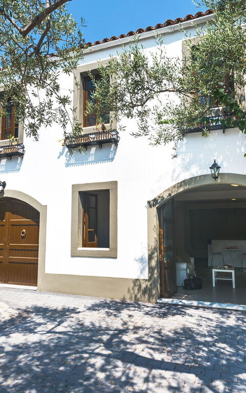 Villa Bellasia: Building Exterior, Main Entrance, Outdoor