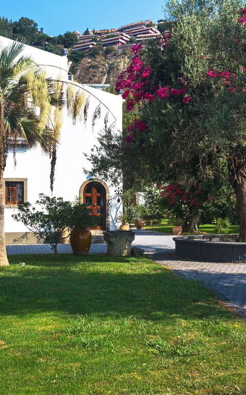 Villa Bellasia: Building Exterior, Garden, Outdoor