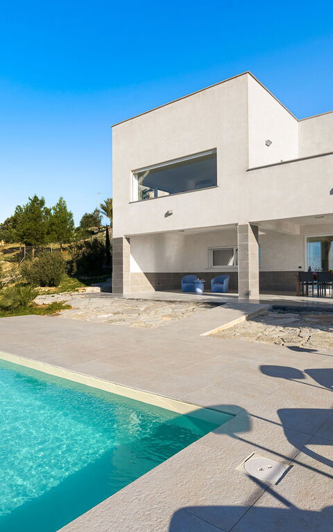 Villa Giglio Di Mare: Building Exterior, Outdoor, Pool