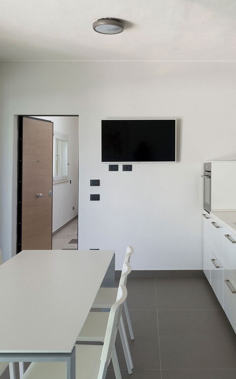 Villa Giglio Di Mare: Dining Room, Kitchen