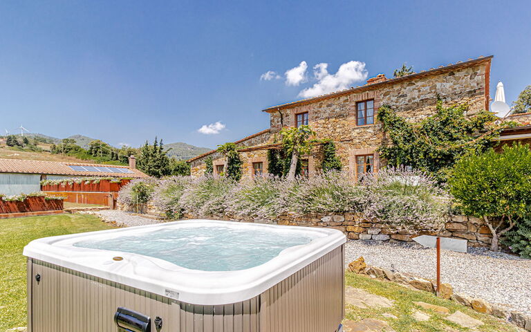 Chateau La Siroque: Building Exterior, Garden, Hot Tub, Outdoor