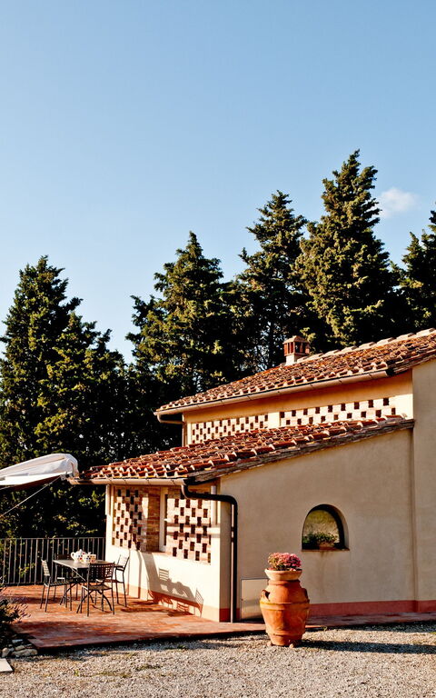 Cottage Colle Di Sotto: Building Exterior, Garden, Main Entrance, Outdoor